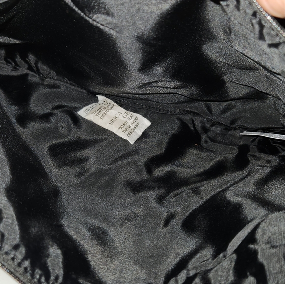 NEW VICTORIA'S SECRET Pink & Black Striped Zipper Pouch Case - Picture 4 of 5